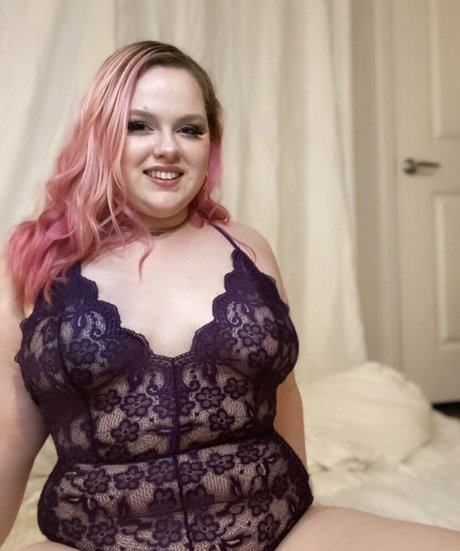 laylaluckie24 sexy pornstar archive