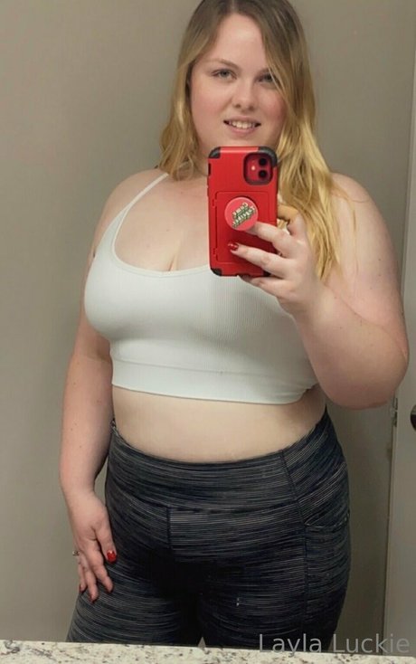 laylaluckie24 best actress photo