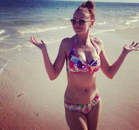 Lindy Booth art actress photos