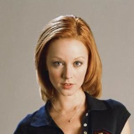 Lindy Booth nude actress img