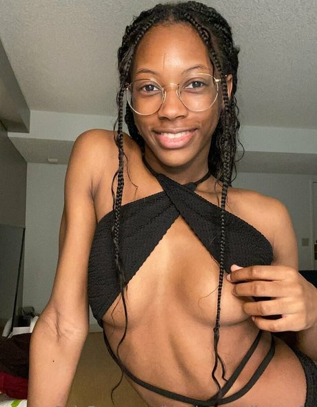 blackandyellownsfw model nudes galleries