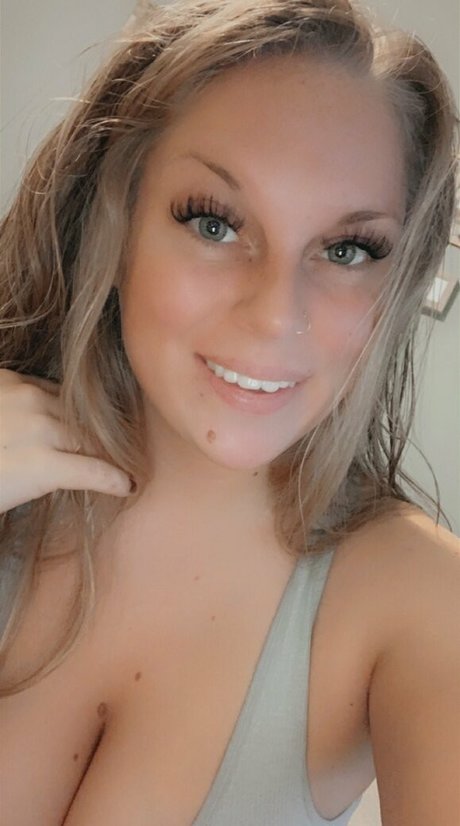 booty milf naked model pics