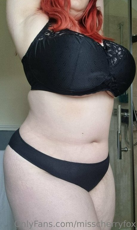 misscherryfox model high quality img