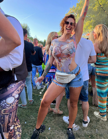 thesmilingdutchie star adult photos