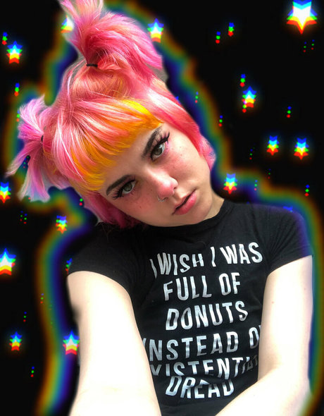 cumsquishfree adult model img