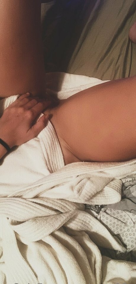 aura90g nude pornstar pictures