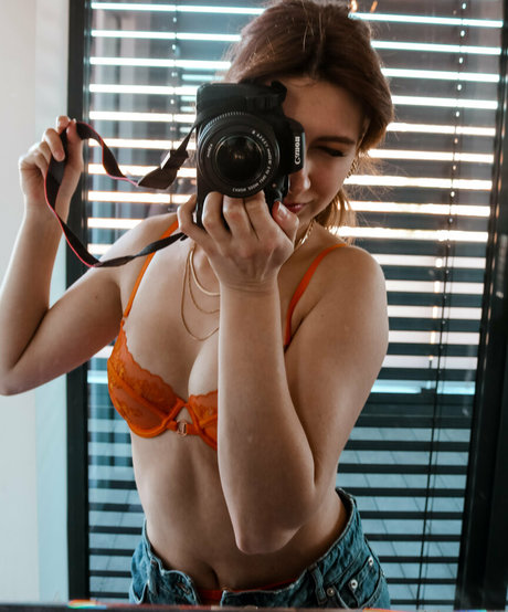 penthousekitchen porn model picture