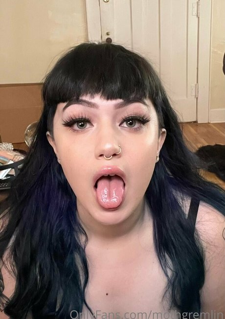 mothgremlin sexy pornstar images
