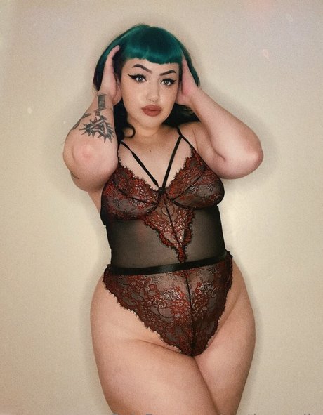 mothgremlin model sexy picture