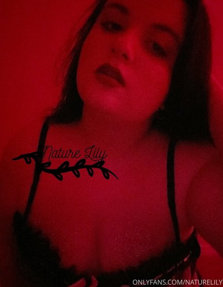 naturebabylily model pornographic pictures