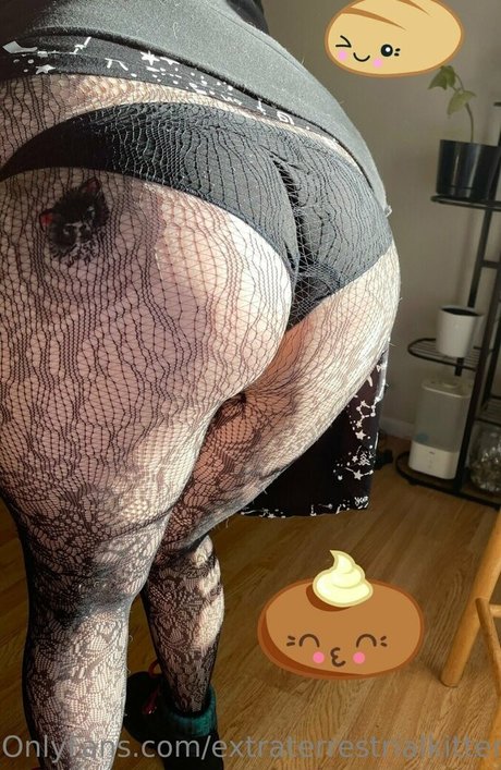 extraterrestrialkitten star naked pics