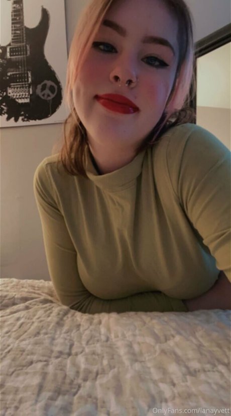 indierose0 model top pic