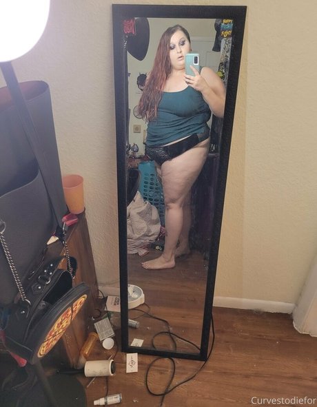 curvestodiefor top star archive