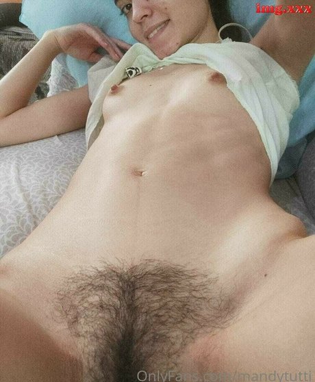 Tais Amanda model best archive