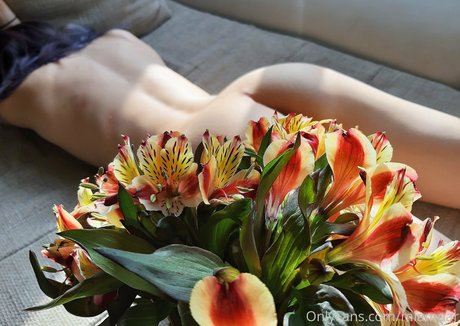 miamoar hot model pics