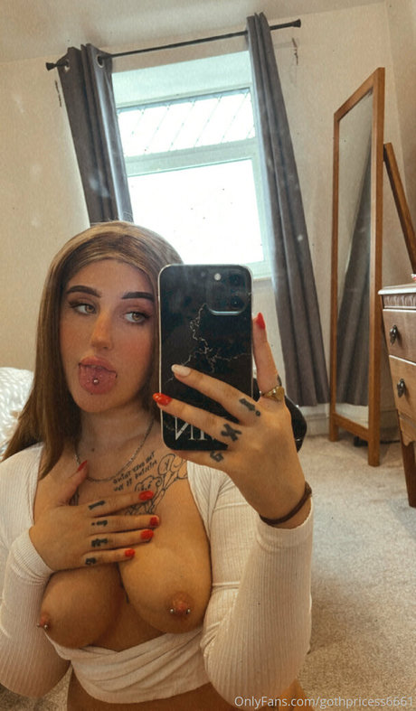 gothprincess6661 perfect actress galleries