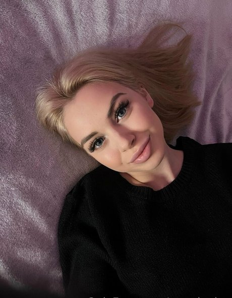 mmelaniee star nudes gallery