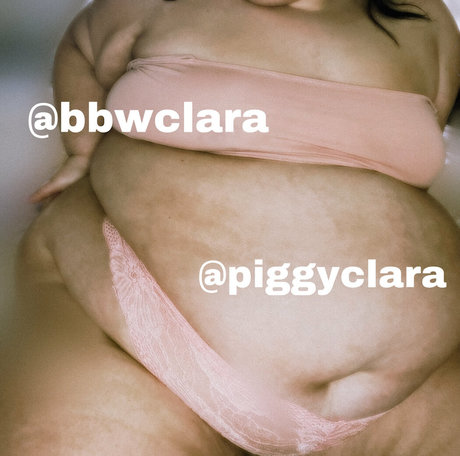 piggyclara model erotic picture