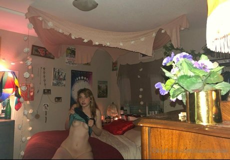 theesavannawhitee best model photos