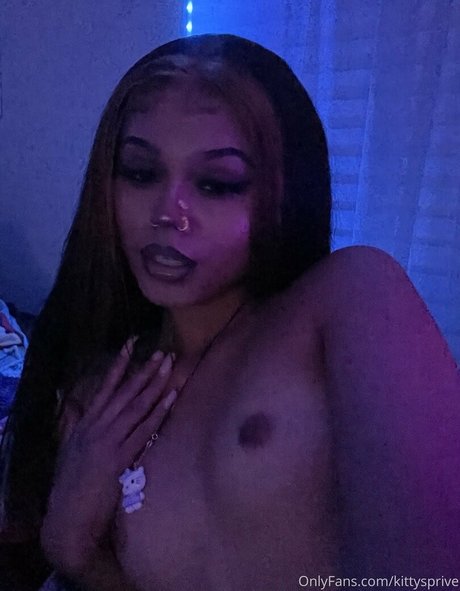 kittysprive sex pornstar image