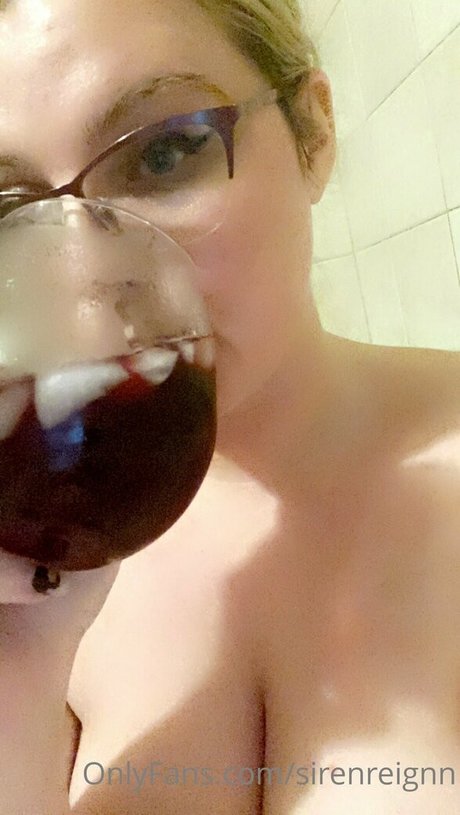 sirenreignn adult actress pics