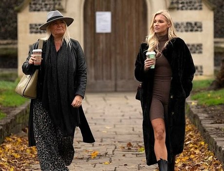 Abbie Quinnen sexy model pic