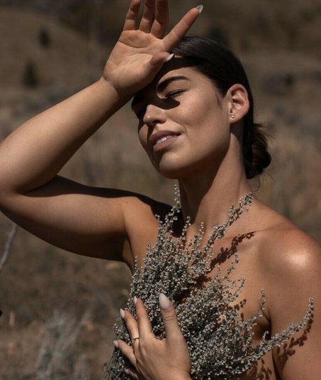 Chelshupe star nude pics