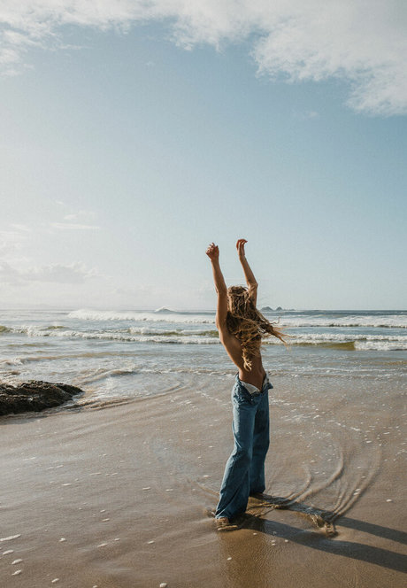 Sjana Elise Earp high quality actress image