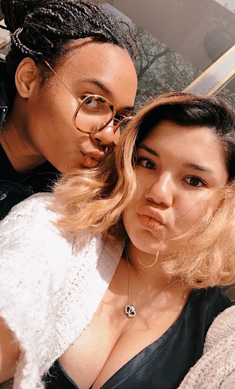 Hannah M model pornographic photo