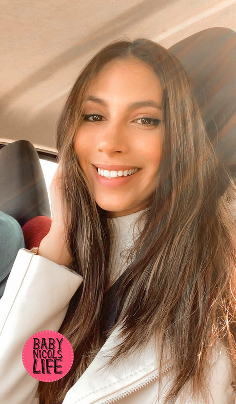 babynicolslife model adult photo