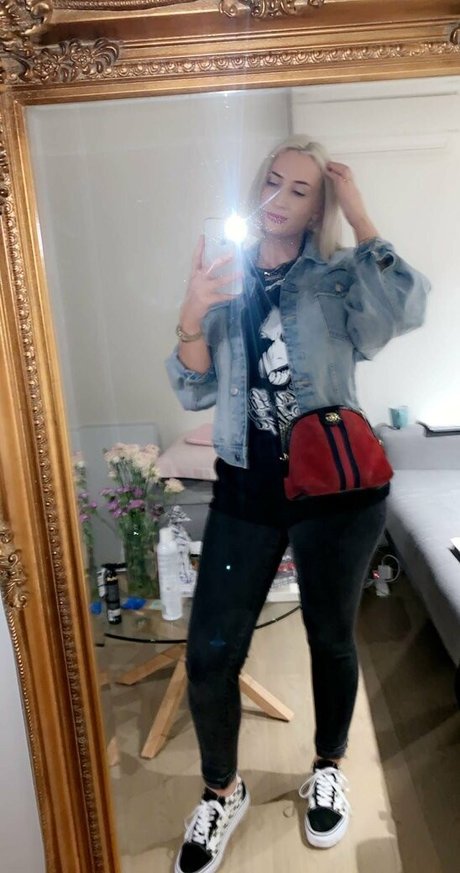 Seshemetka naked star images