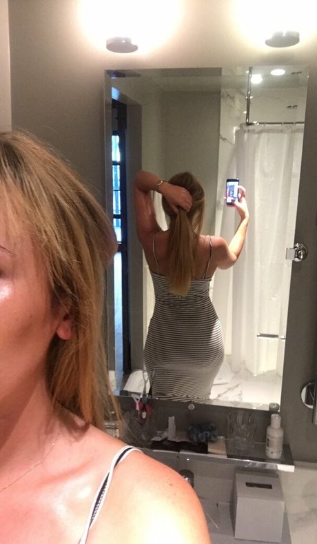 Seshemetka perfect pornstar photo