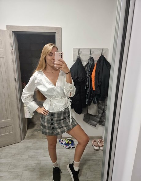 stefani isabel_ nude actress galleries