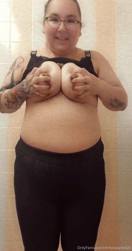 sinnfulapple420 star sex picture