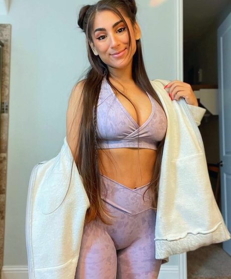 LotsOfBunnies model nude images