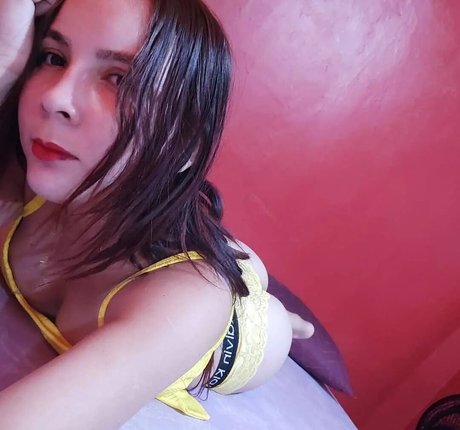 Aline Marques star hd pics