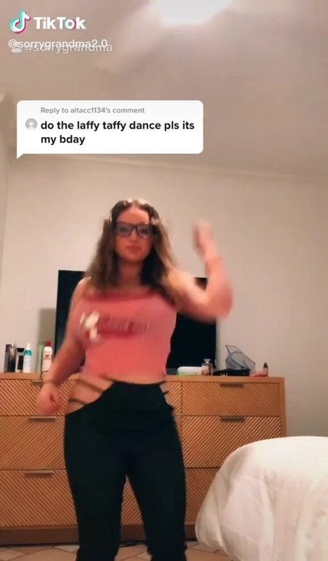 Harley Steins naked star img