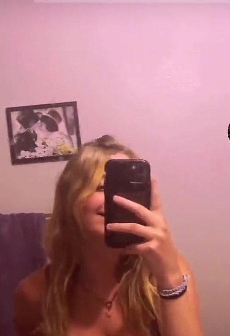 uterusdestroyer nude actress picture