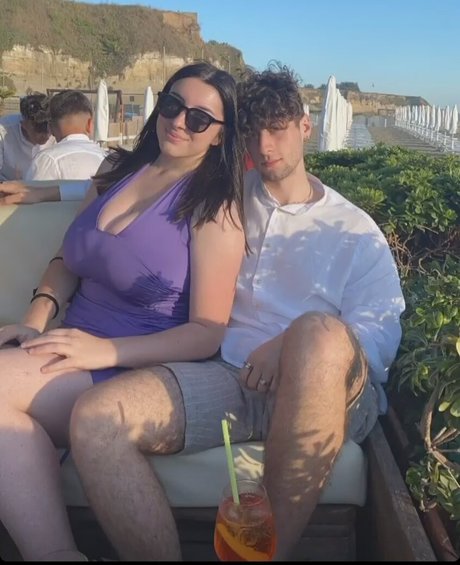 Vittoria Rubeo adult model photo