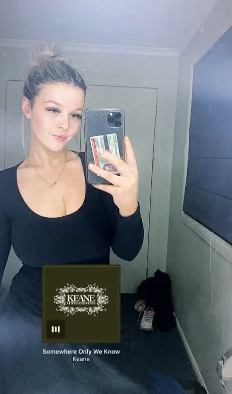 Chantelle A star pornographic pic