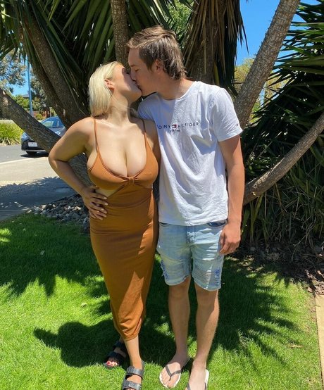 Chantelle A pornstar nude img