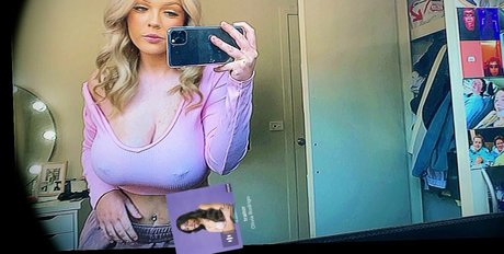 female popular onlyfans sexy naked galleries