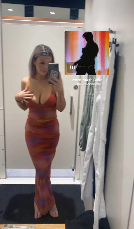 Chantelle A model naked galleries