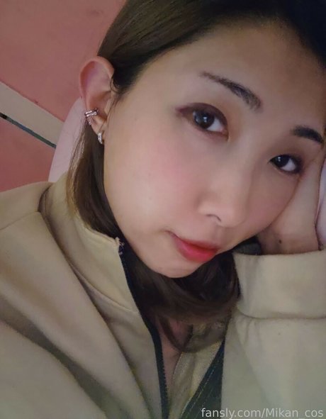 MikanCos model art img