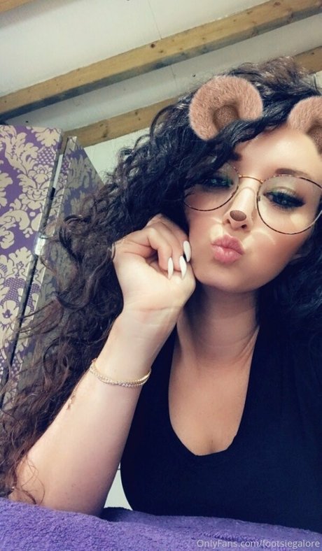 Footsiegalore sex pornstar img