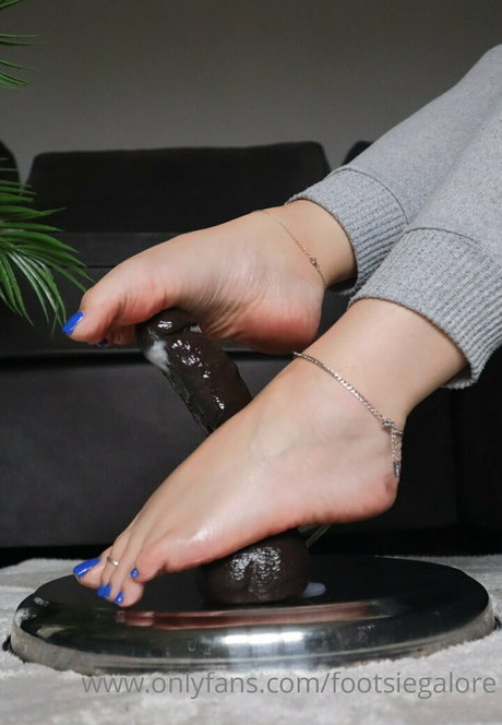 Footsiegalore nice star pictures