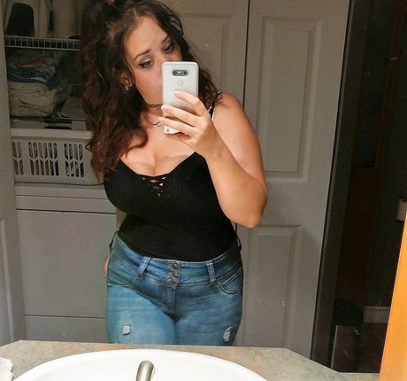 curvy lesbian onlyfans sexy xxx picture