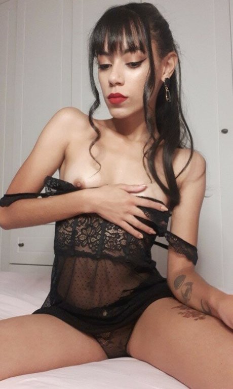 Pretty Chelley hot pornstar pictures