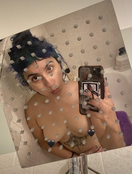 Karrotcakecake star exclusive picture