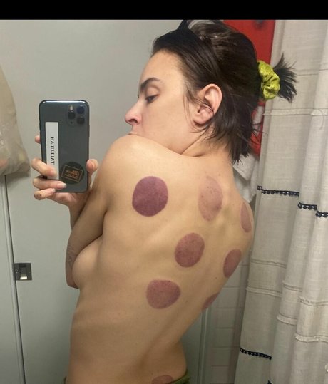 Tallulah Willis star nudes pic